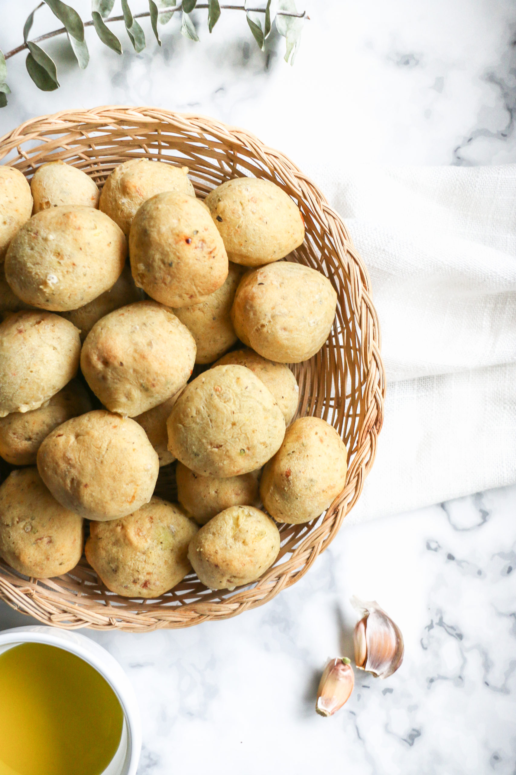 Tasty garlic bites